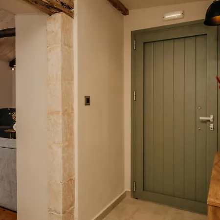 بيت للعطل Mansion Agios Leon