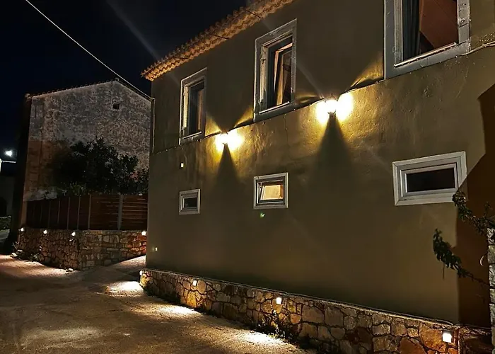 Mansion *
