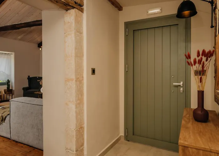 בית נופש Mansion Agios Leon